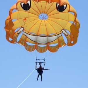 Single Parasailing Hurghada – Fly Solo Above the Red Sea